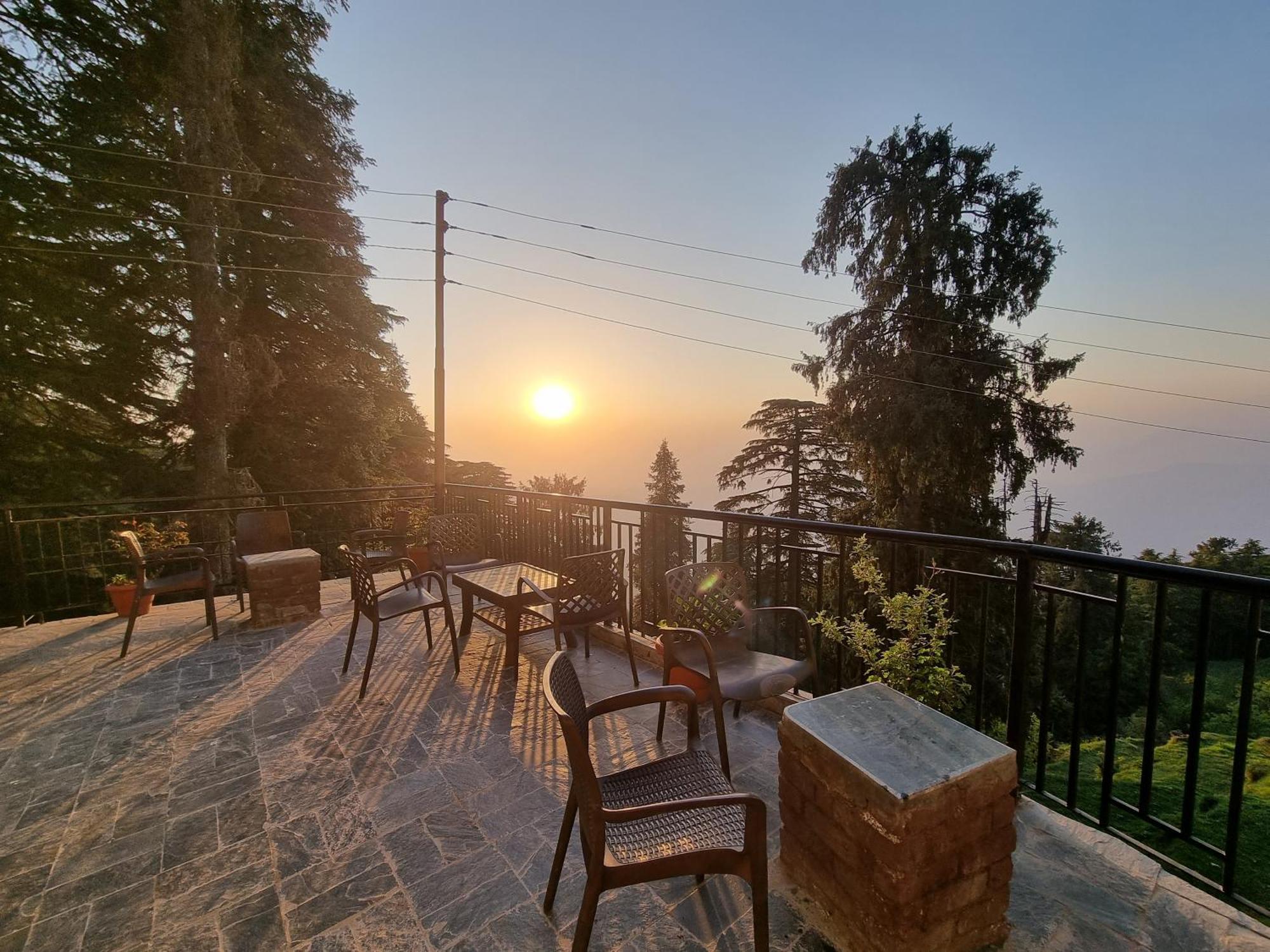Forest Vibes Kalatop-Rooms And Restaurant Dalhousie Bagian luar foto