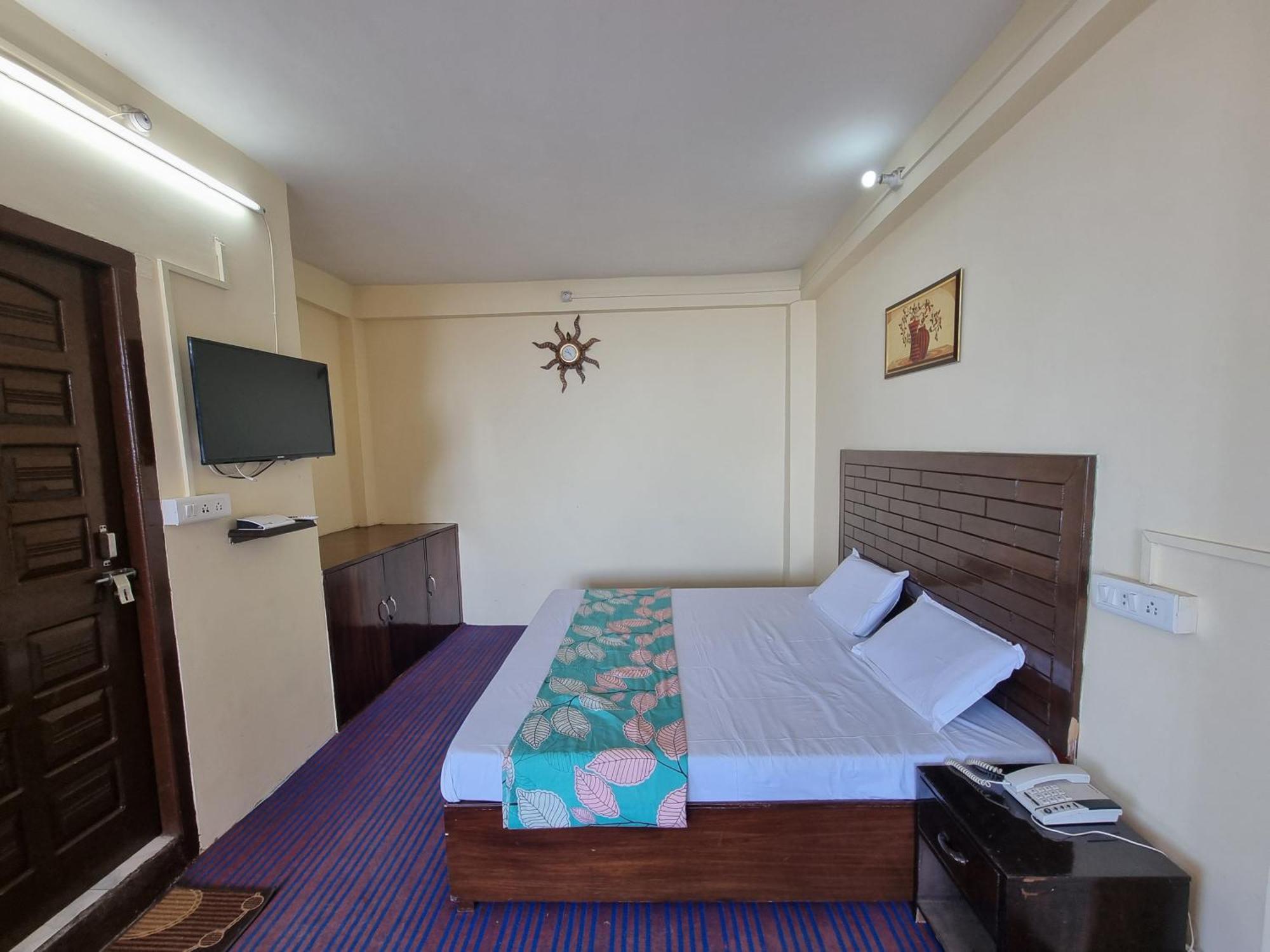 Forest Vibes Kalatop-Rooms And Restaurant Dalhousie Bagian luar foto