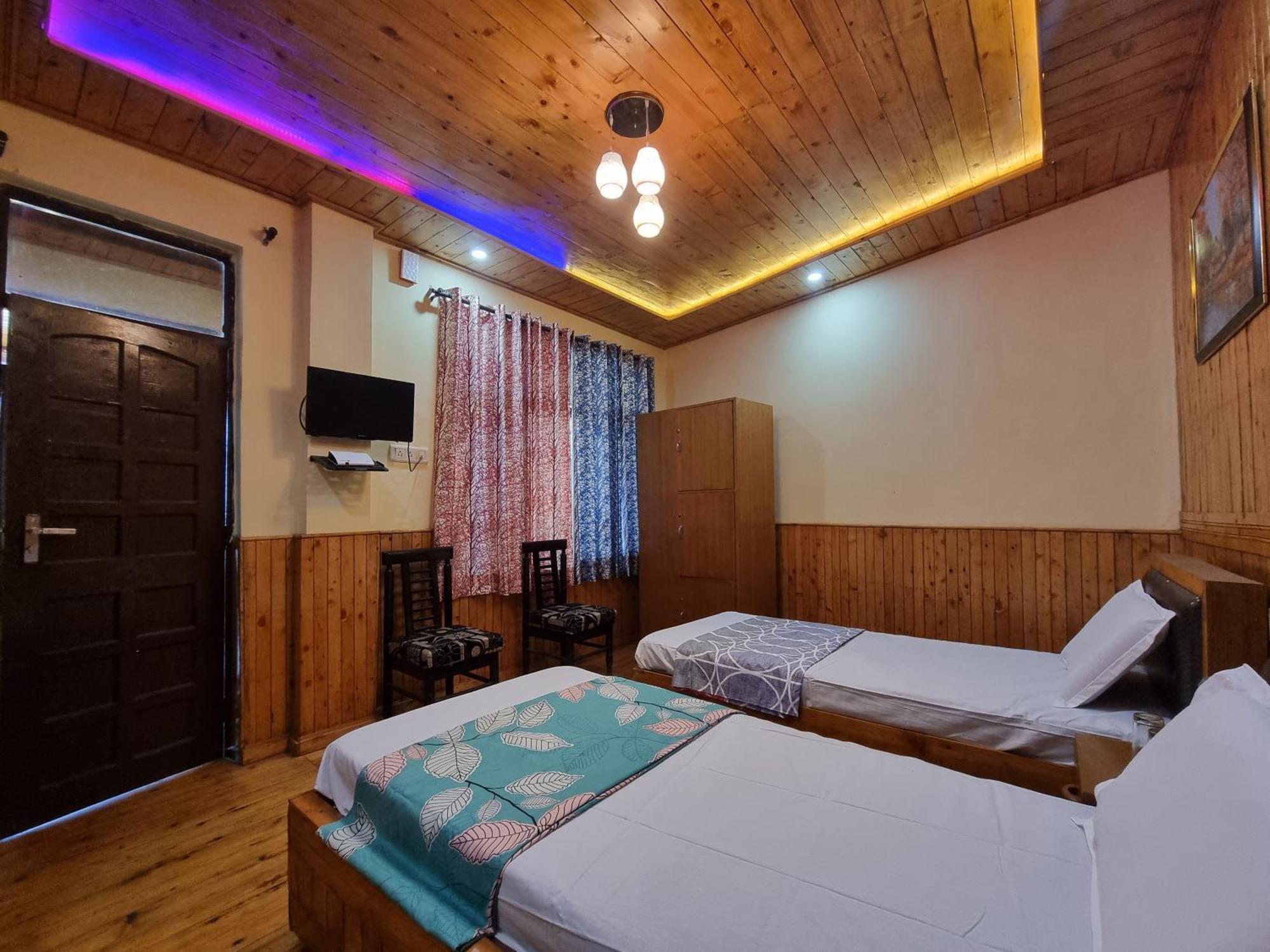 Forest Vibes Kalatop-Rooms And Restaurant Dalhousie Bagian luar foto