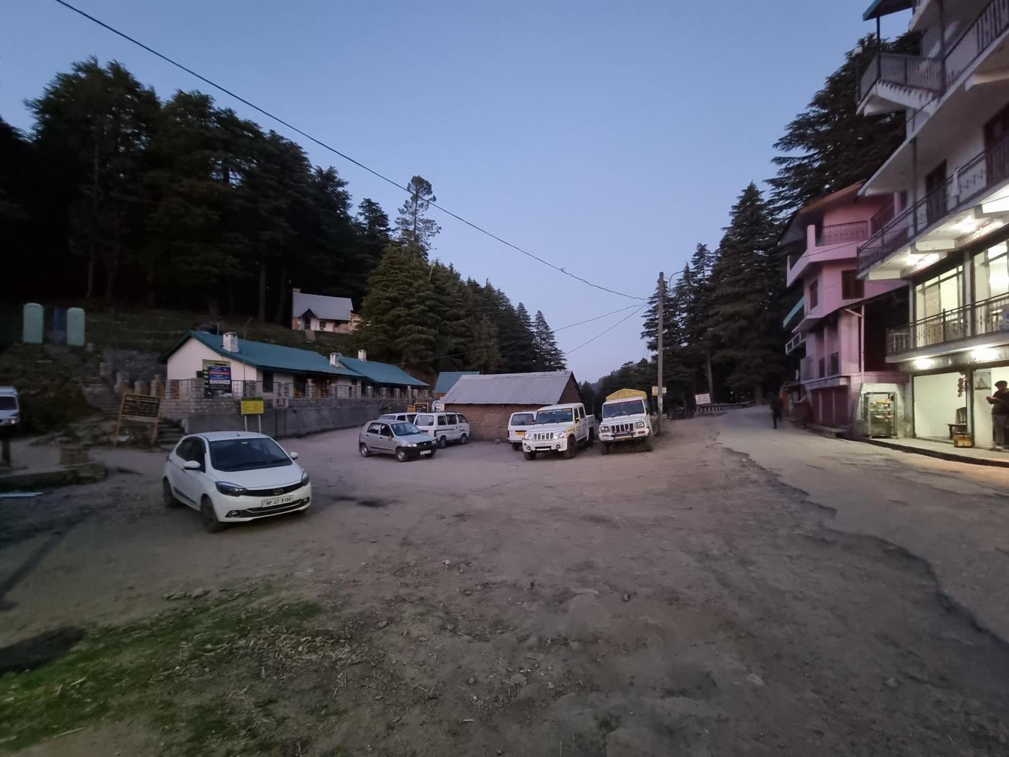 Forest Vibes Kalatop-Rooms And Restaurant Dalhousie Bagian luar foto