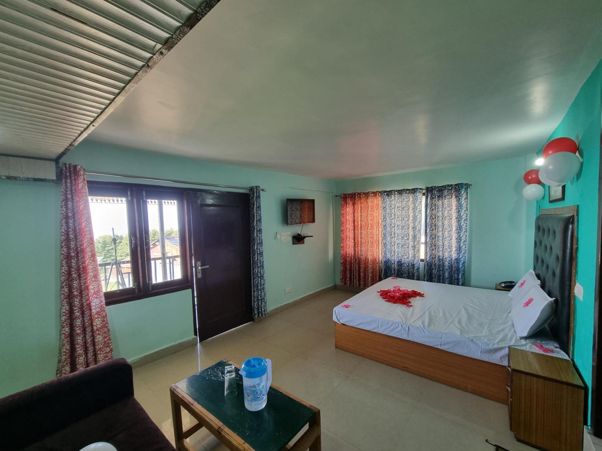 Forest Vibes Kalatop-Rooms And Restaurant Dalhousie Bagian luar foto